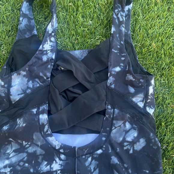 Lululemon Rise & Flow Tank Top - Picture 3 of 6